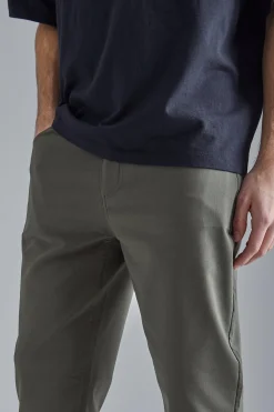 Fixed Waist Slim Fit Technical Golf Stretch Trouser | BoohooMAN UK