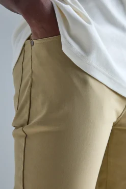 Fixed Waist Slim Fit Technical Golf Stretch Trouser | BoohooMAN UK