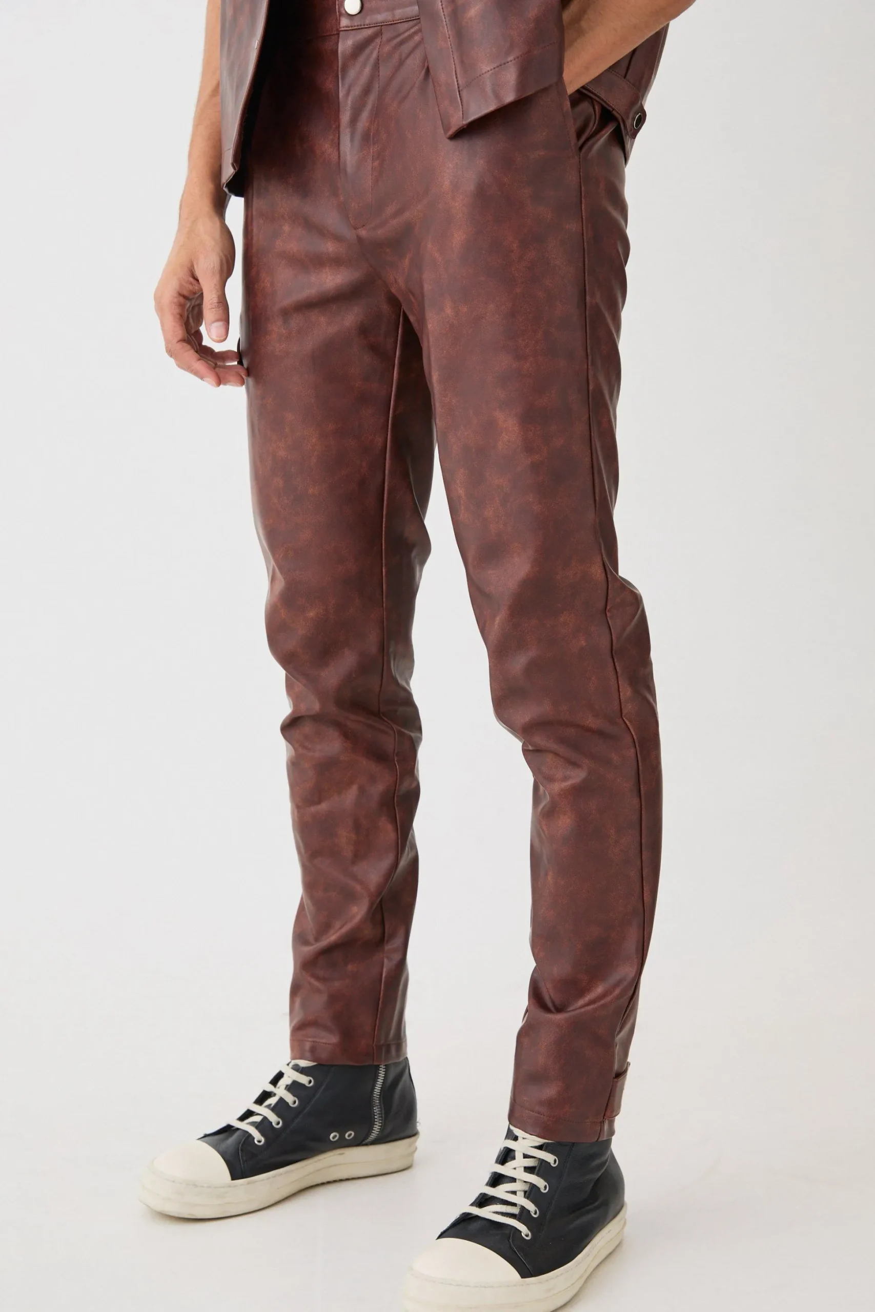 Fixed Waist Slim Ombre Pu Trouser | BoohooMAN UK