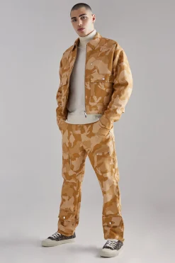 Fixed Waist Straight Fit Camo Carpenter Trousers | BoohooMAN UK