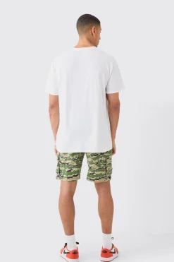 Fixed Waist Woven Tab Camo Relaxed Cargo Shorts | BoohooMAN UK