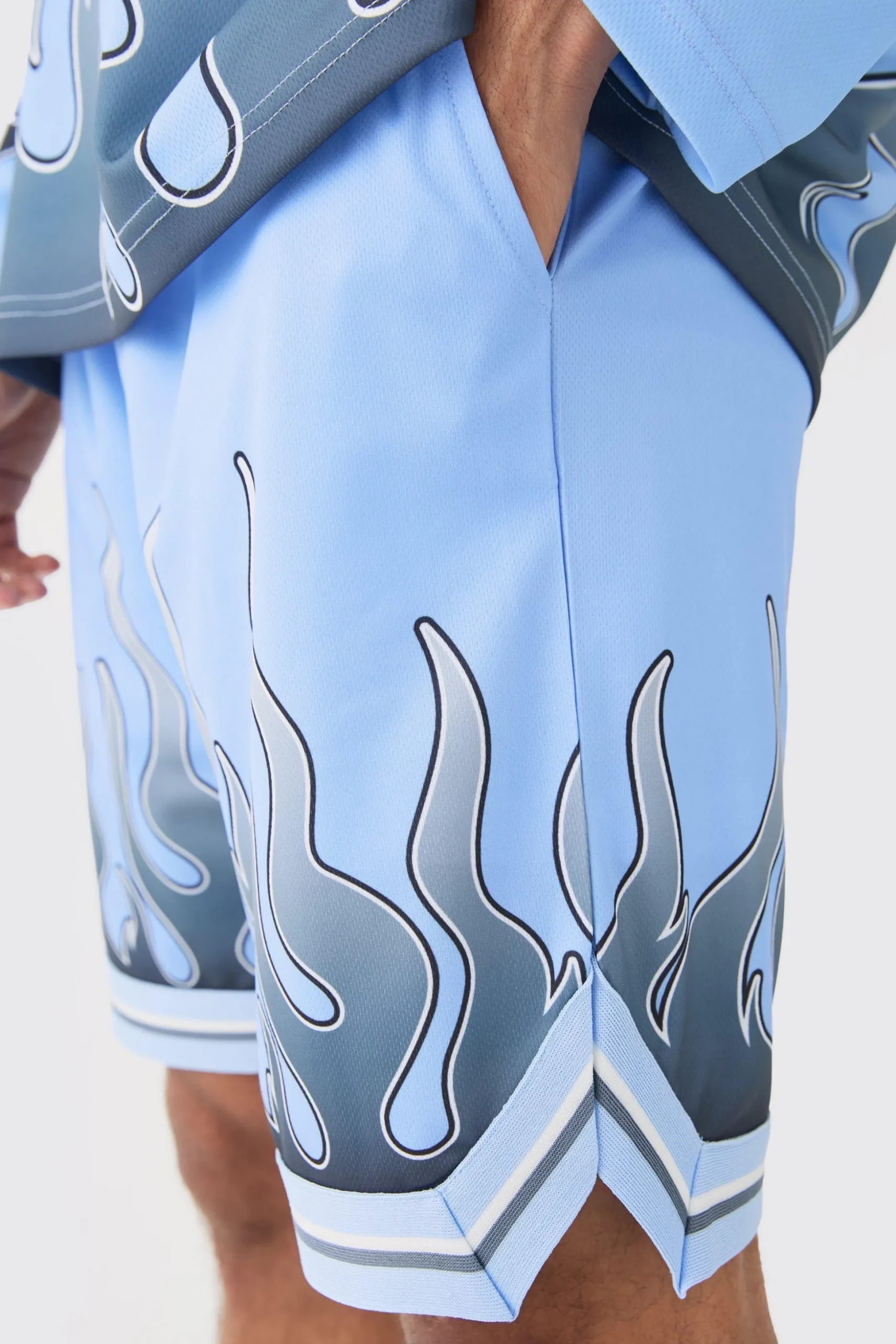 Flame Graphic Mesh Basketball Shorts | BoohooMAN UK