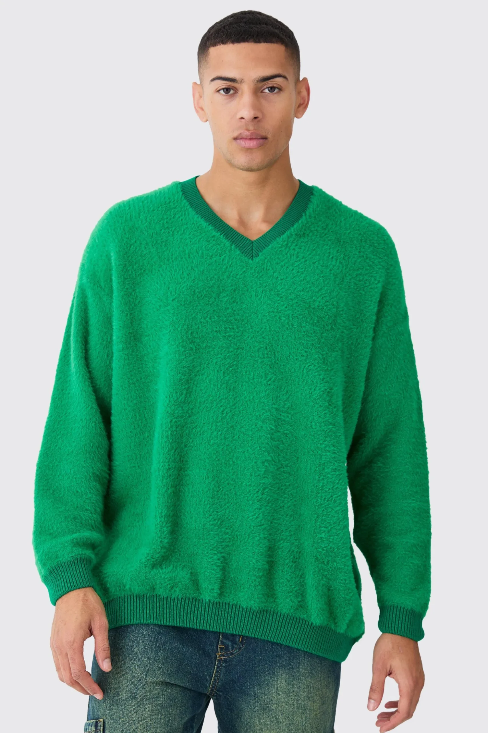 Fluffy Contrast V Neck Boxy Jumper | BoohooMAN UK