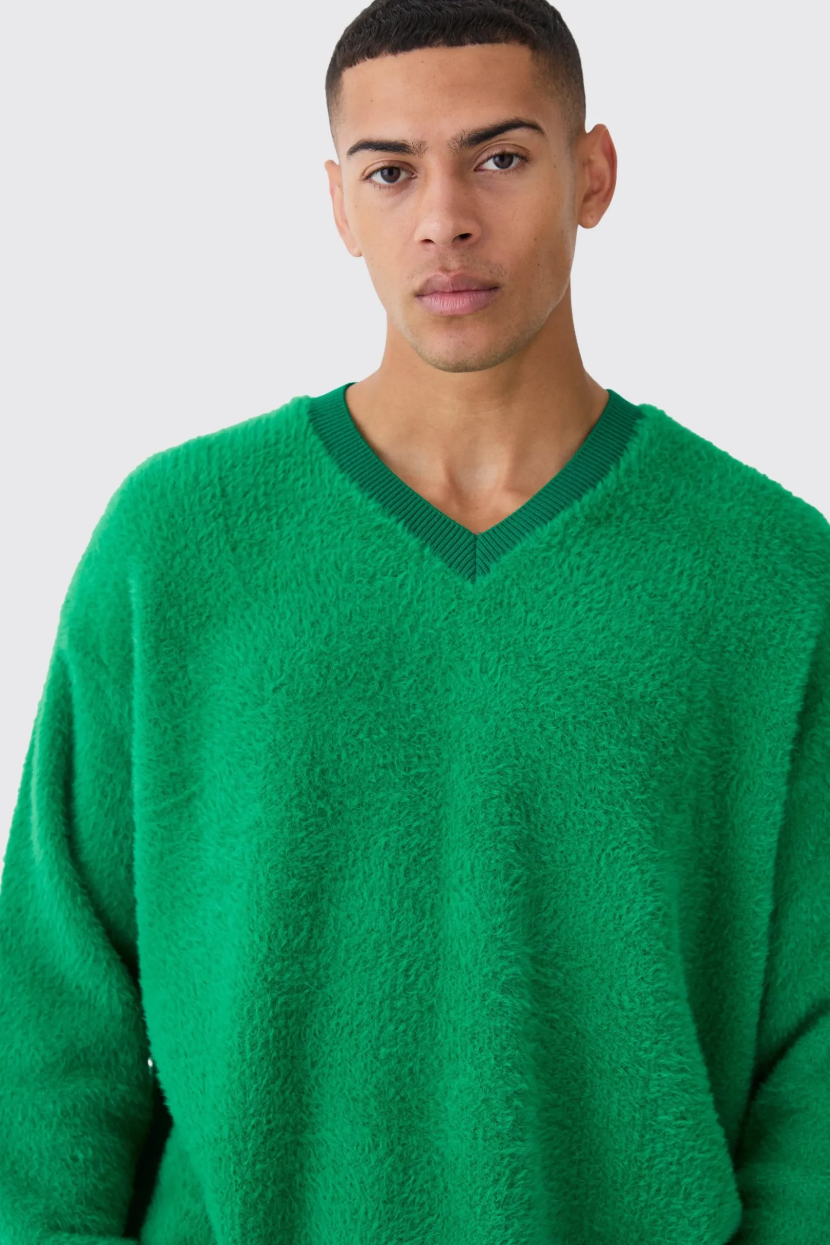 Fluffy Contrast V Neck Boxy Jumper | BoohooMAN UK