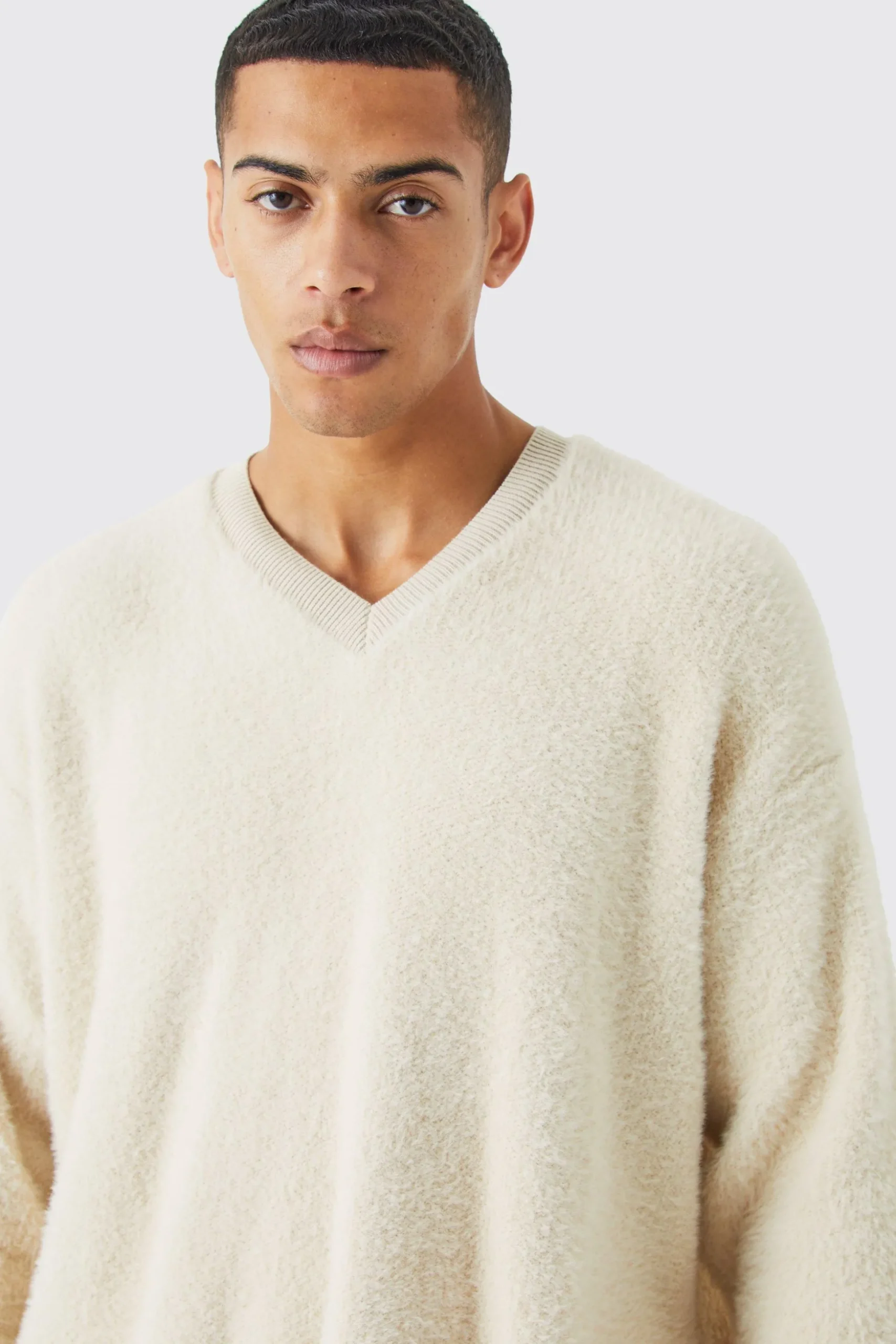 Fluffy Contrast V Neck Boxy Jumper | BoohooMAN UK