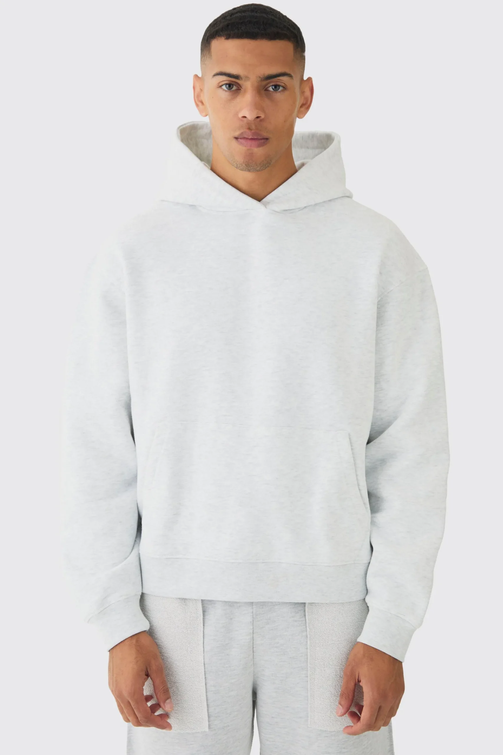 330GSM Basic Oversized Boxy Hoodie | BoohooMAN UK