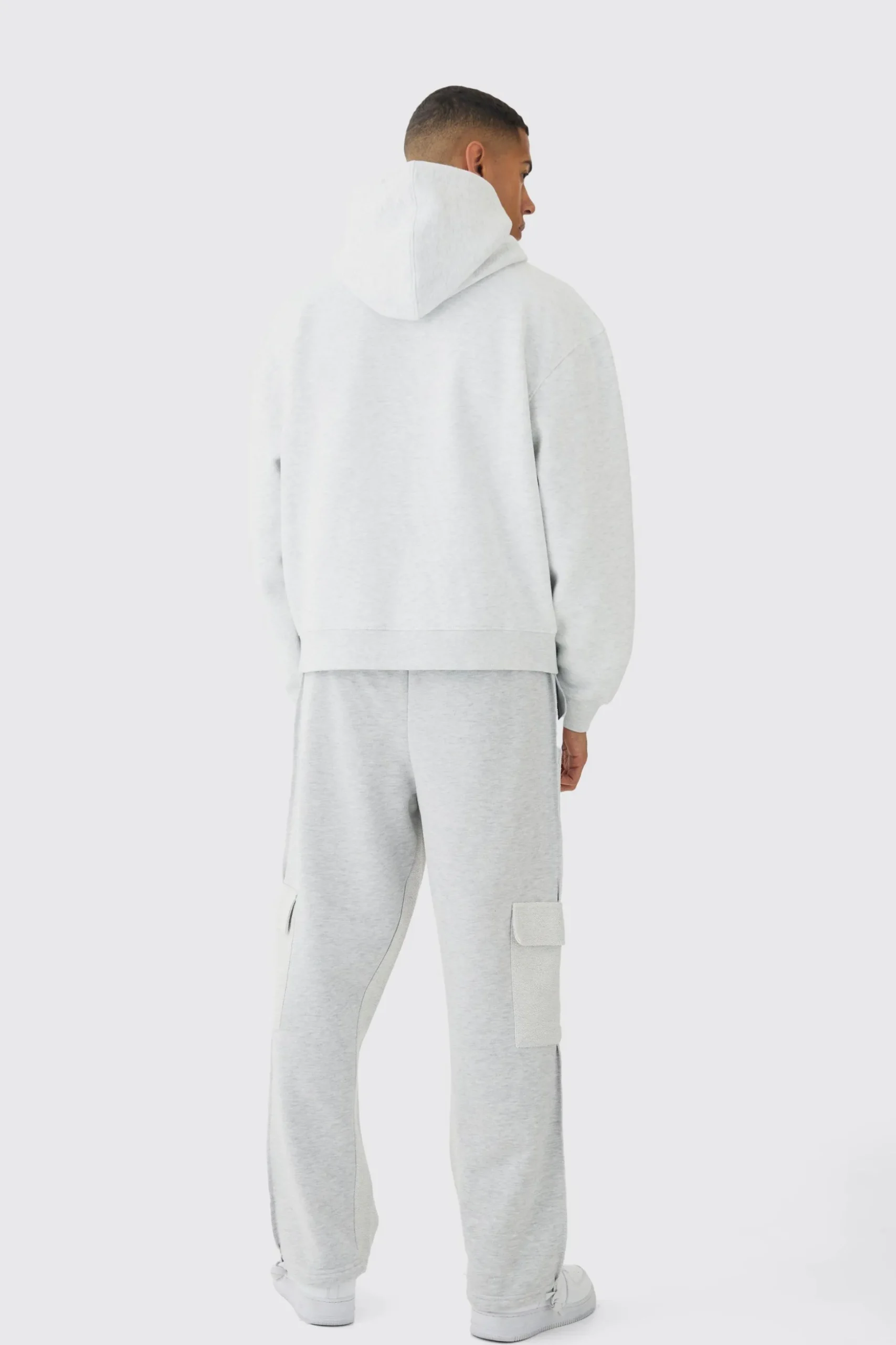 330GSM Basic Oversized Boxy Hoodie | BoohooMAN UK