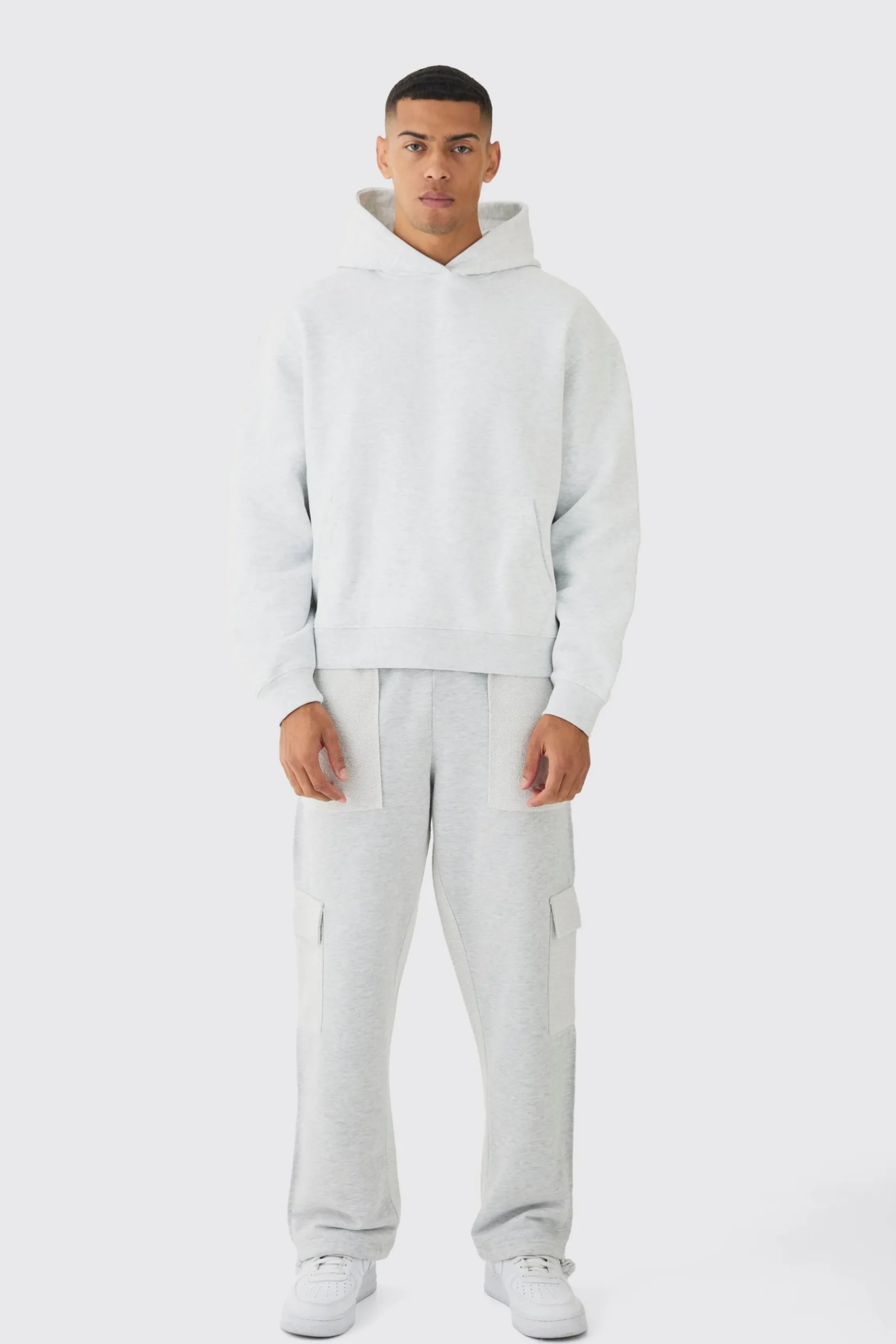 330GSM Basic Oversized Boxy Hoodie | BoohooMAN UK