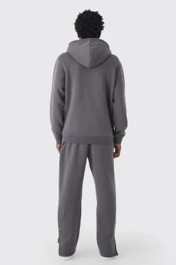 330GSM Man Signature Over The Head Hoodie | BoohooMAN UK