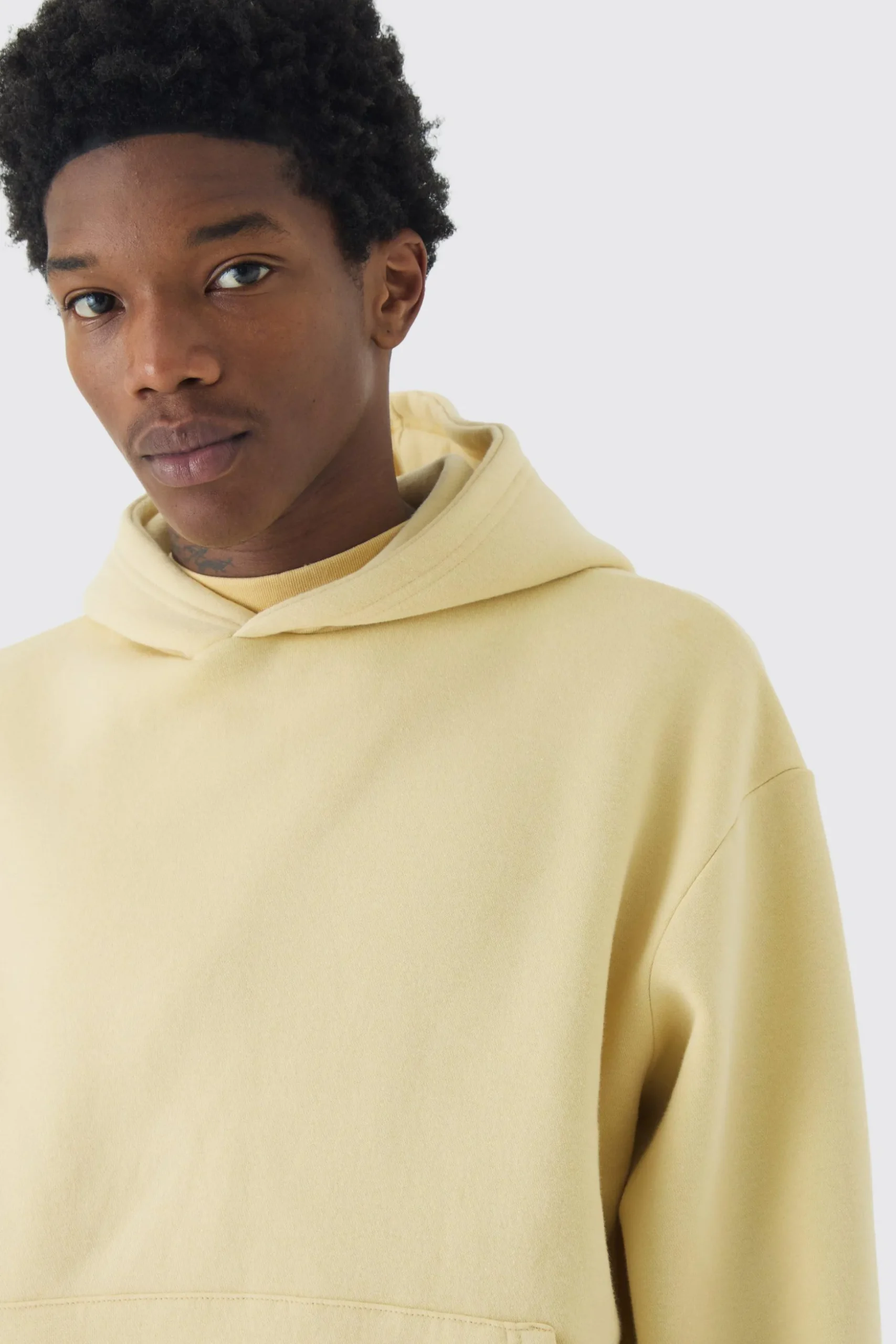330GSM Oversized Boxy Basic Hoodie | BoohooMAN UK