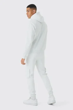 330GSM Skinny Fit Cargo Jogger | BoohooMAN UK