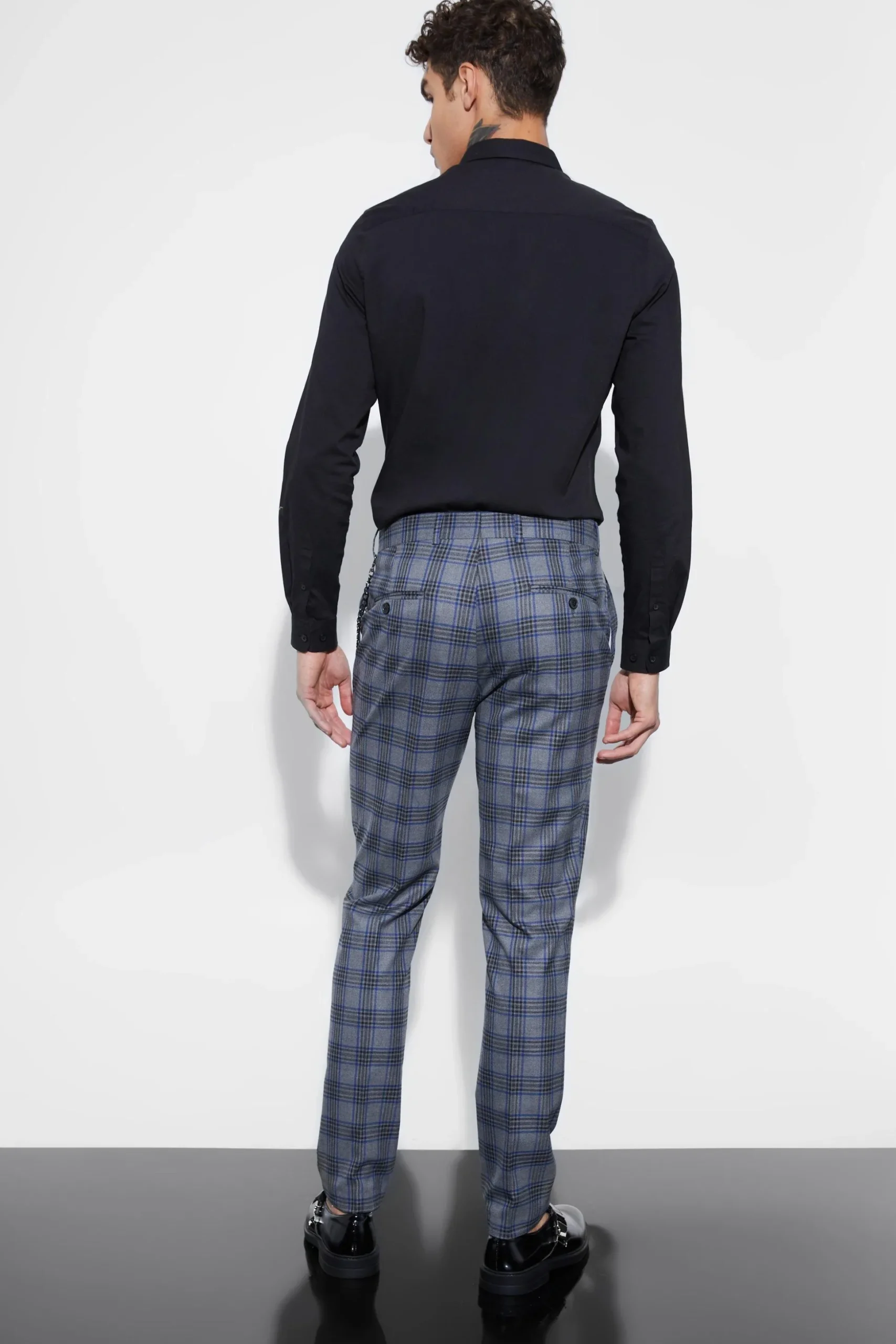 Large Check With Chain Detail Smart Trouser | BoohooMAN UK