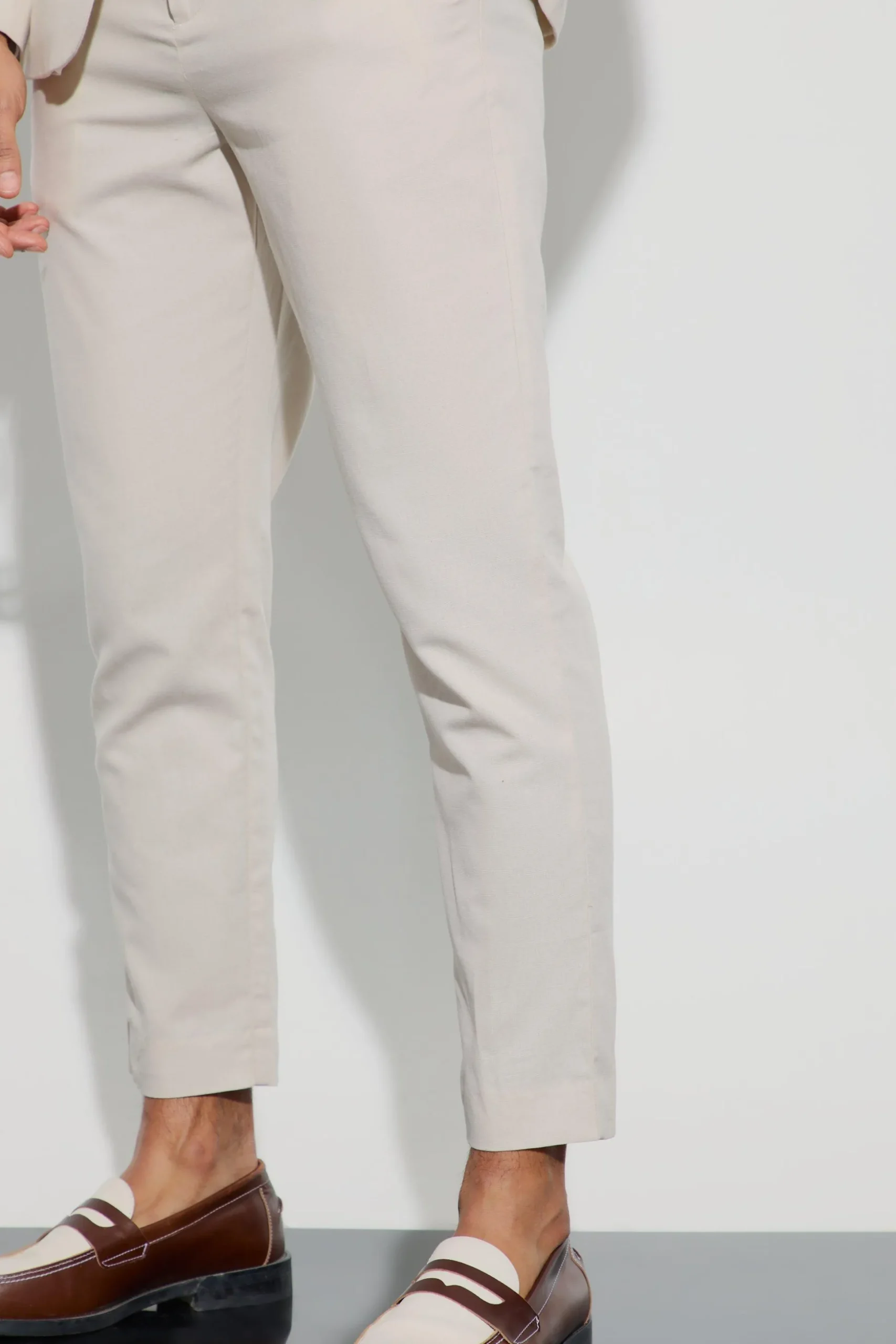 Linen Blend Tailored Tapered Trousers | BoohooMAN UK