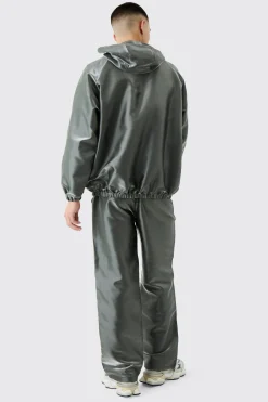 Liquid Metallic Nylon Relaxed Parachute Trousers | BoohooMAN UK