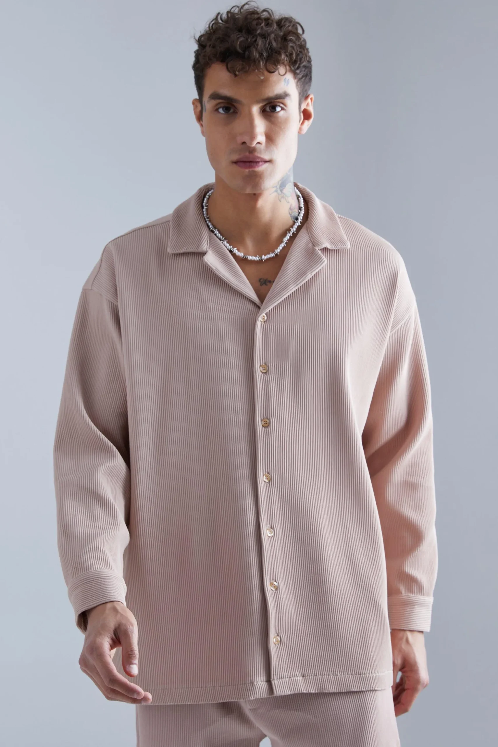 Long Sleeve Oversized Revere Pleated Shirt | BoohooMAN UK