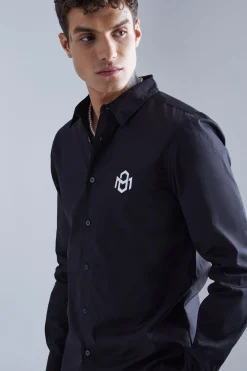 Long Sleeve Poplin Mini Chest Embroidery Shirt | BoohooMAN UK