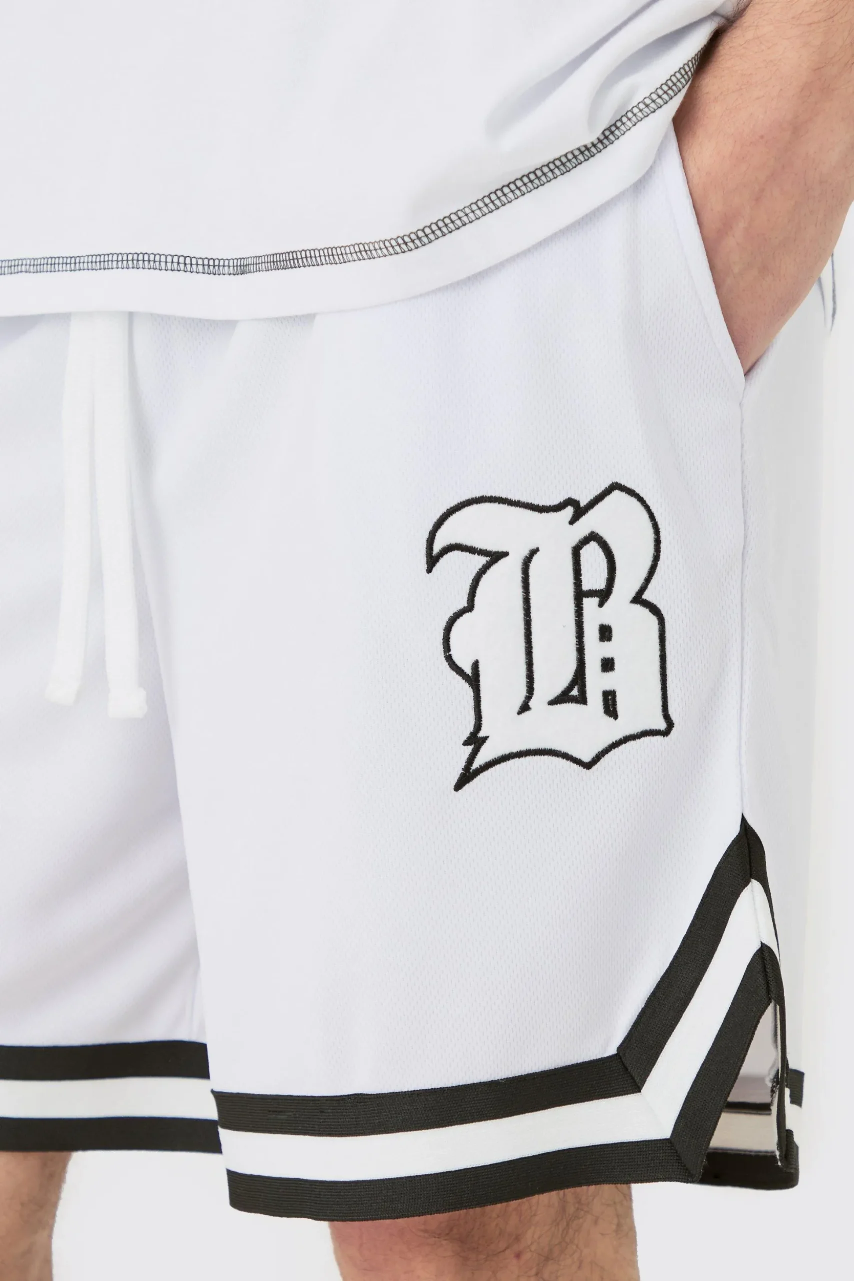 Loose Fit B Applique Mesh Short Length Basketball Short | BoohooMAN UK