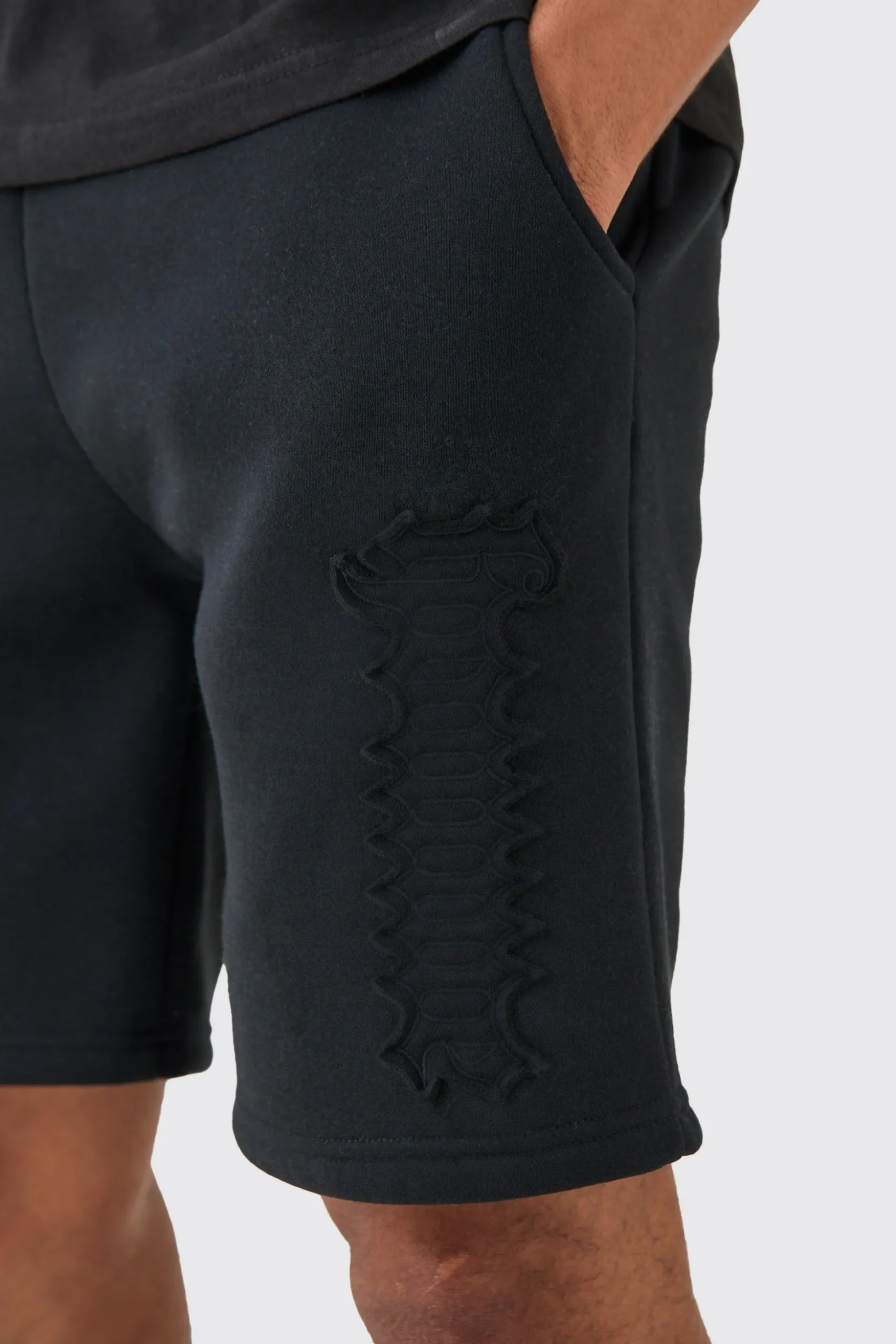 Loose Fit Homme Applique Shorts | BoohooMAN UK