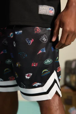 Loose Fit Mesh Nfl Tape Hem Short | BoohooMAN UK