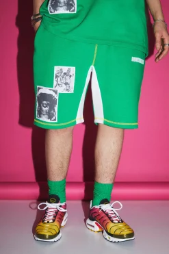 Loose Fit Mid Length Applique Patch Short | BoohooMAN UK
