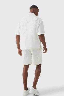 Loose Fit Textured Star Embroidered Basketball Short | BoohooMAN UK