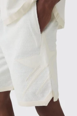 Loose Fit Textured Star Embroidered Basketball Short | BoohooMAN UK