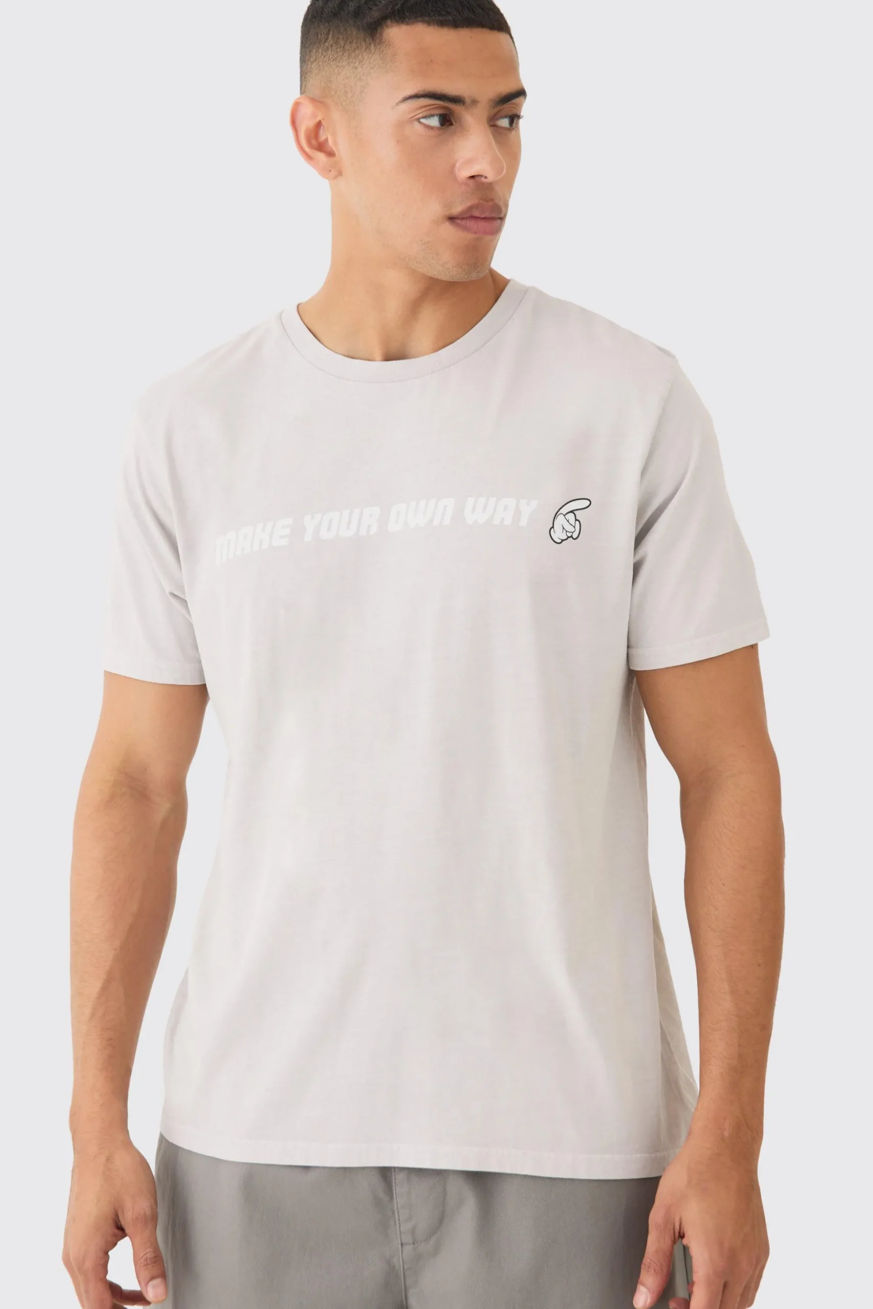 Loose Looney Tunes Bugs Bunny Wash License T-shirt | BoohooMAN UK