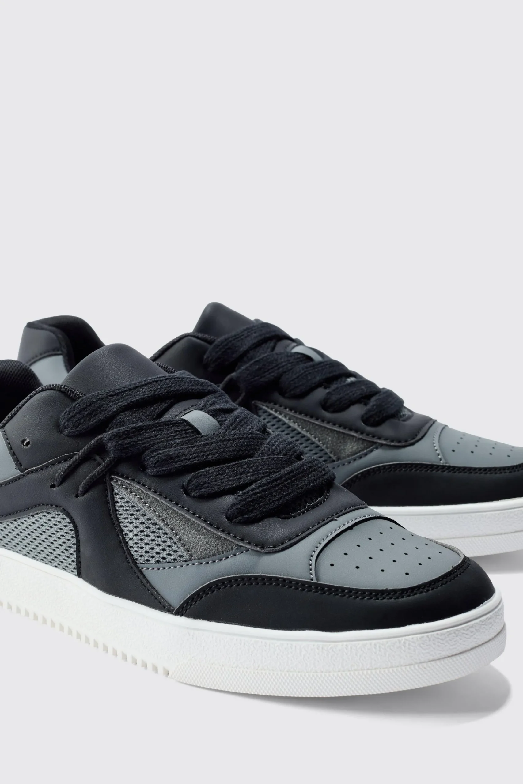 Low Platform Skate Trainer | BoohooMAN UK