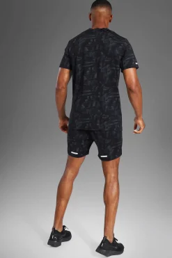 Man Active Abstract Print Reg Fit TShirt | BoohooMAN UK