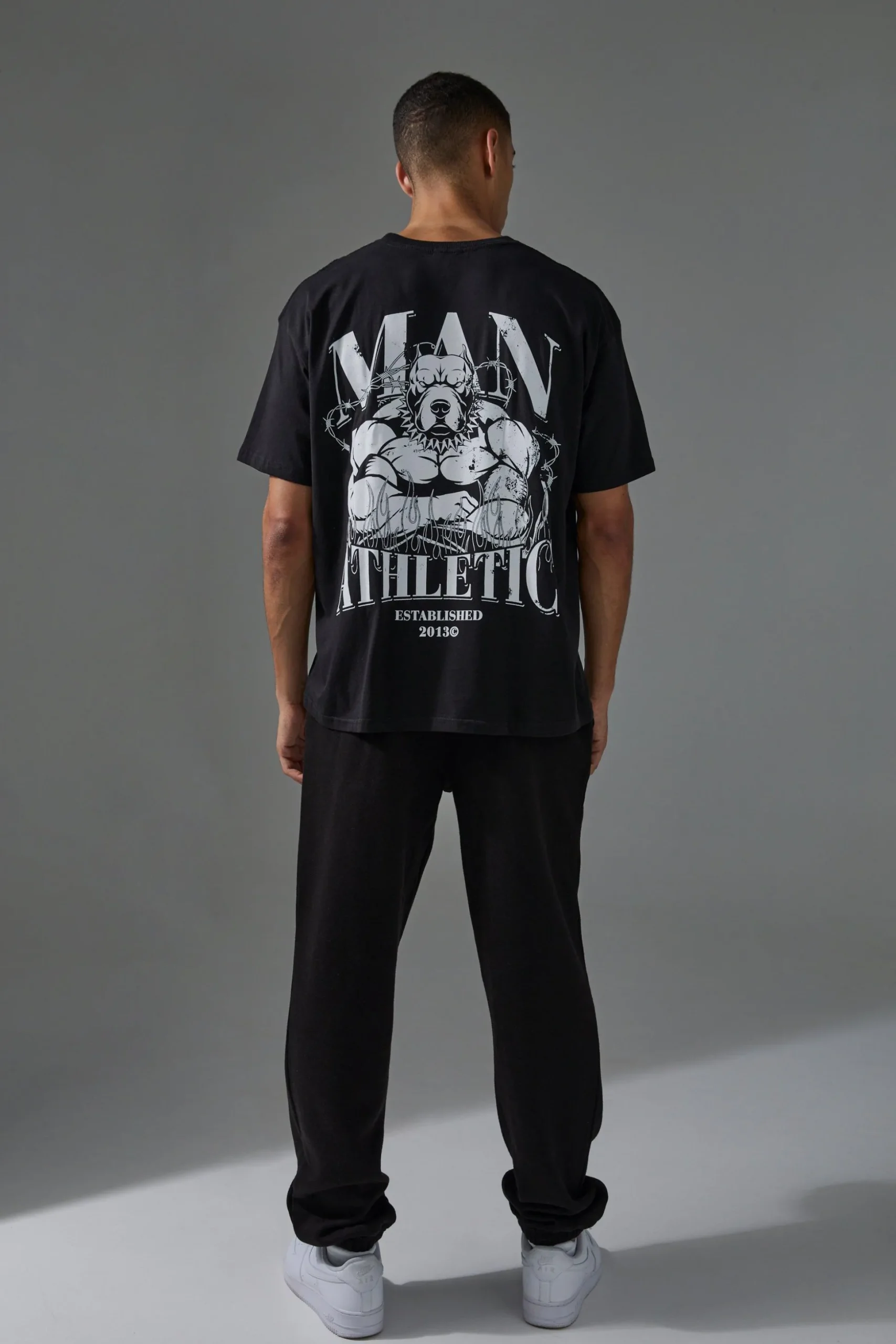 Man Active Athletic Oversized T-shirt | BoohooMAN UK