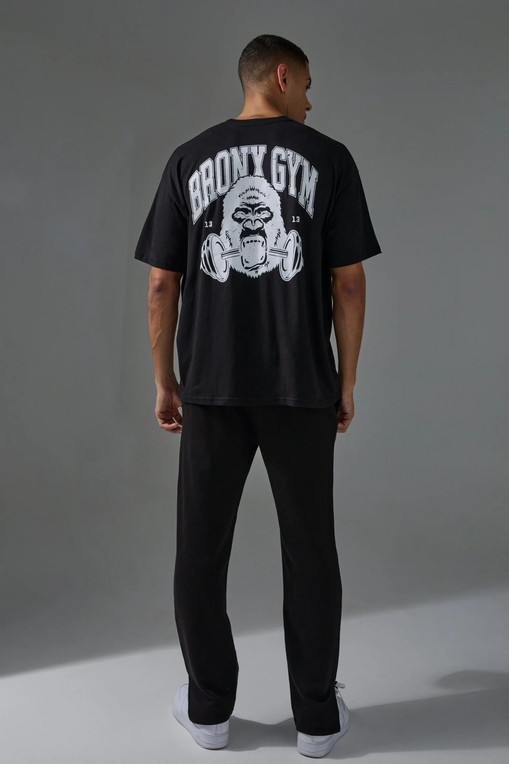 Man Active Bronx Gym Regular Fit Jogger | BoohooMAN UK