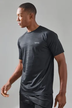 Man Active Camo Mesh Raglan Regular Fit T-shirt | BoohooMAN UK