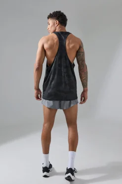 Man Active Camo Performance Stringer Vest | BoohooMAN UK