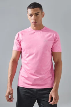 Man Active Camo Raglan Performance T-shirt | BoohooMAN UK