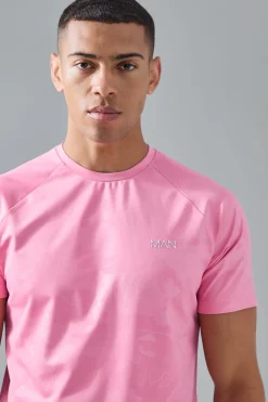 Man Active Camo Raglan Performance T-shirt | BoohooMAN UK
