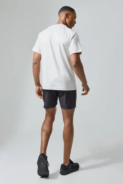 Man Active Camo Raglan Reg Fit T-shirt | BoohooMAN UK