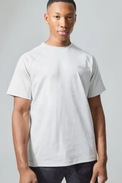 Man Active Camo Raglan Reg Fit T-shirt | BoohooMAN UK
