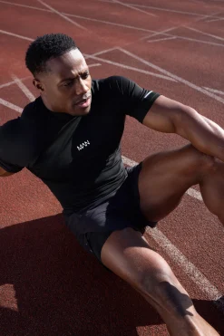 Man Active Compression T-shirt | BoohooMAN UK