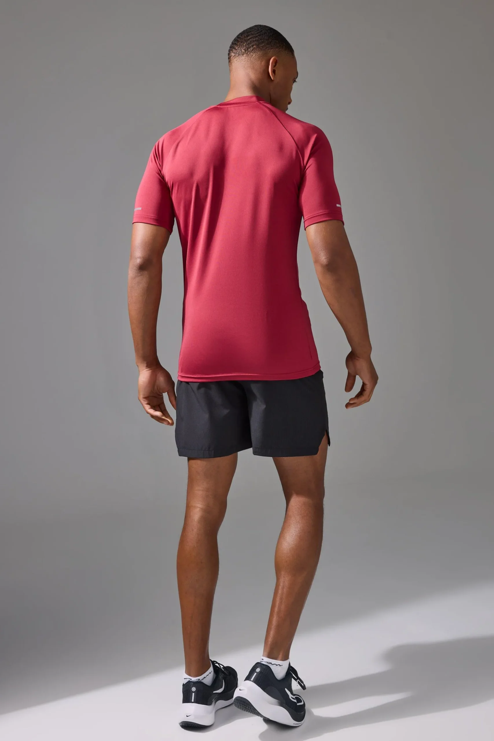 Man Active Compression T-shirt | BoohooMAN UK