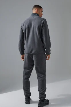 Man Active Fleece 1/4 Zip | BoohooMAN UK