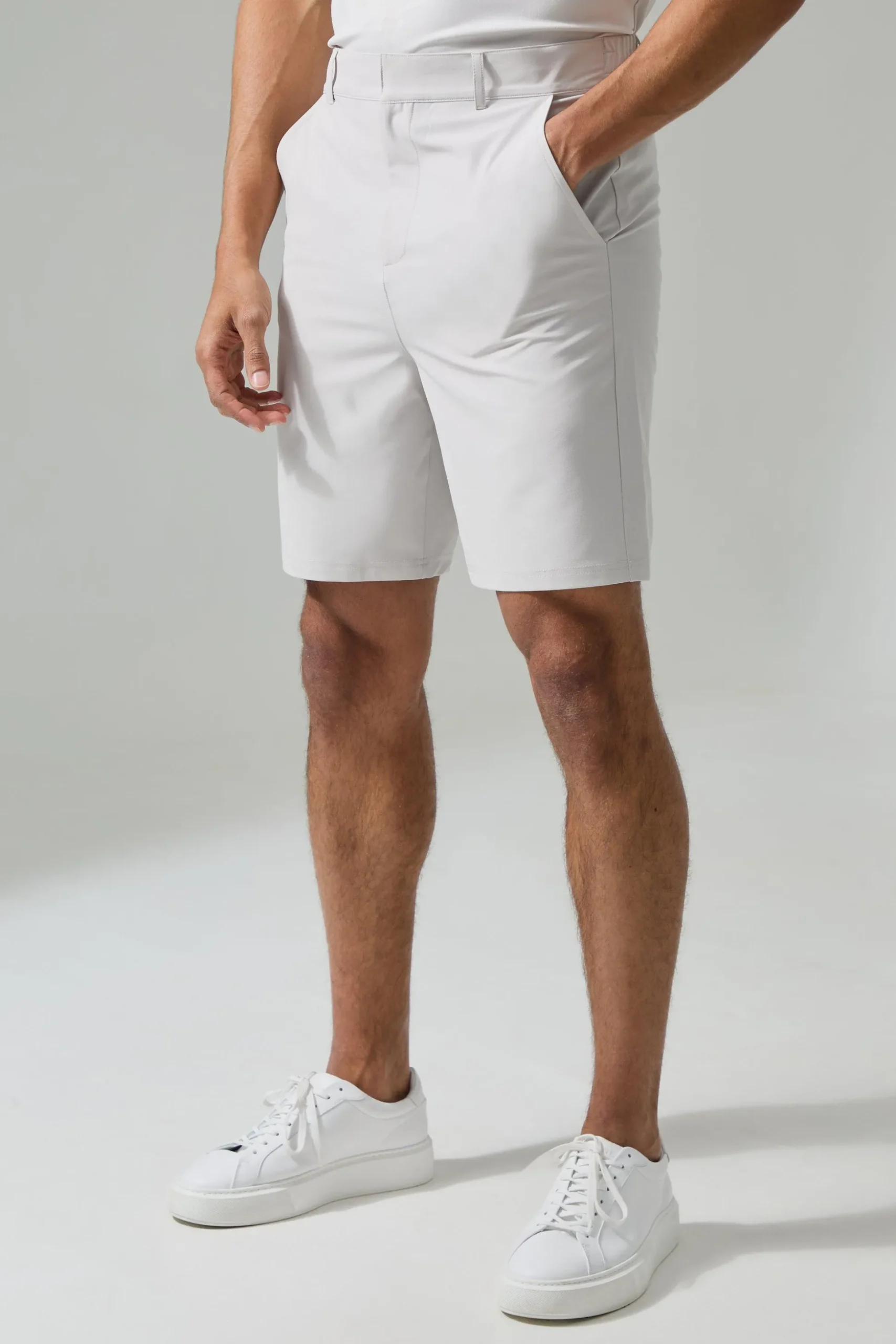 Man Active Golf 8.5inch Short | BoohooMAN UK
