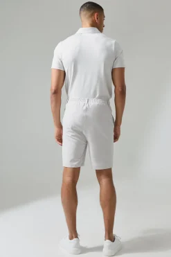 Man Active Golf 8.5inch Short | BoohooMAN UK