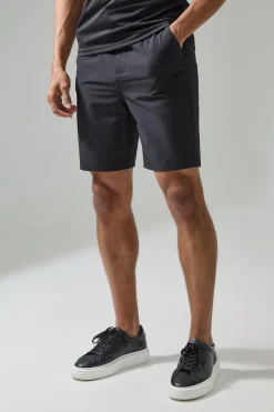 Man Active Golf 8.5inch Short | BoohooMAN UK