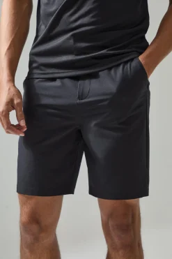 Man Active Golf 8.5inch Short | BoohooMAN UK