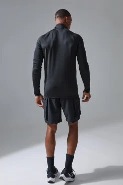 Man Active Golf Raglan Muscle Fit 1/4 Zip | BoohooMAN UK