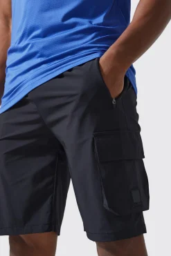 Man Active Gym 5inch Regular Fit Cargo Pocket Training Shorts | BoohooMAN UK