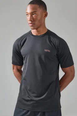 Man Active Gym Raglan Neon Logo Reg Fit T-shirt | BoohooMAN UK
