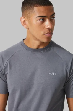 Man Active Gym Raglan Reg Fit T-shirt | BoohooMAN UK