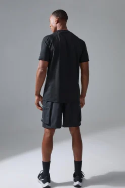 Man Active Gym Raglan Regular Fit T-shirt | BoohooMAN UK