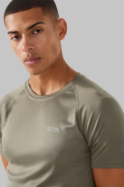 Man Active Gym Raglan T-Shirt | BoohooMAN UK